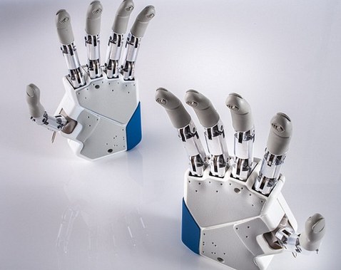 新型仿生手有感知功能 年內(nèi)造福截肢者