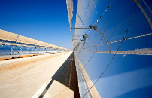 世界最大太陽能發(fā)電站落戶阿聯(lián)酋 為兩萬家庭供電