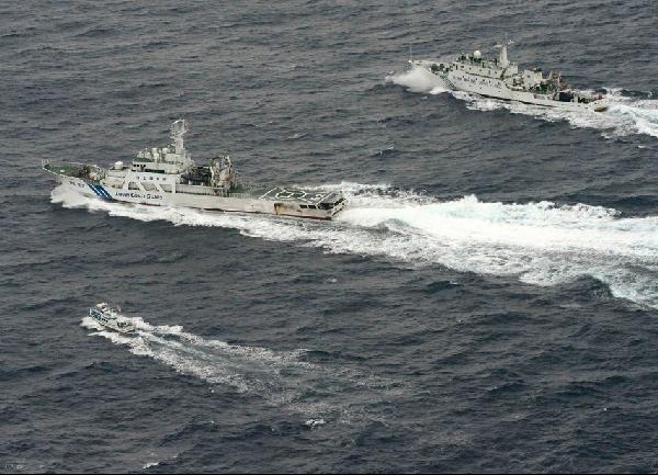 我海監(jiān)釣魚(yú)島執(zhí)法挫敗日右翼迫使其漁船駛離