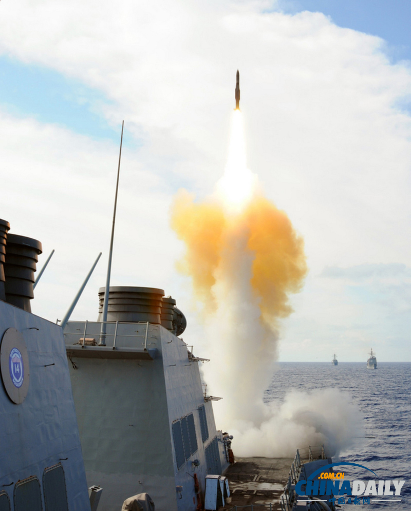 美軍驅(qū)逐艦?zāi)M攔截反艦導(dǎo)彈 保護(hù)航母安全（組圖）