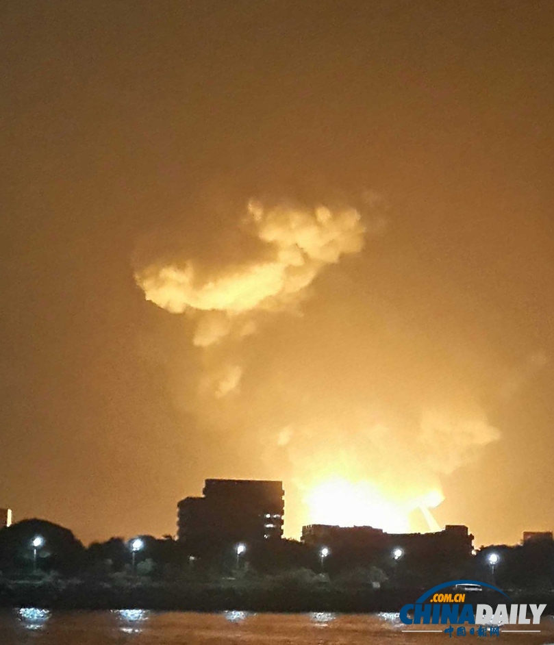印度潛艇爆炸沉沒(méi) 18人受困數(shù)人死亡