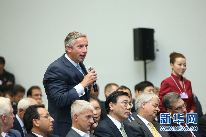 李克強(qiáng)會(huì)見(jiàn)2013夏季達(dá)沃斯論壇企業(yè)家代表(組圖)