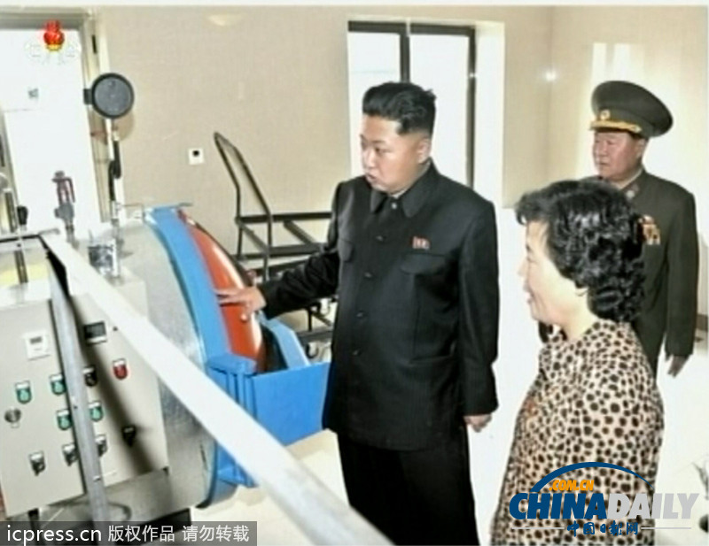 金正恩視察朝鮮蘑菇研究院 喜笑顏開(kāi)(圖)