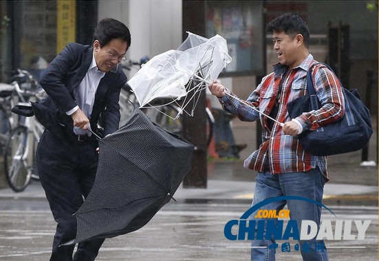 臺風(fēng)已致日本10余人遇難 安倍指示“救命第一”