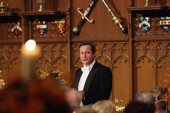 卡梅倫“奢華”宴會上提倡節(jié)儉成笑話