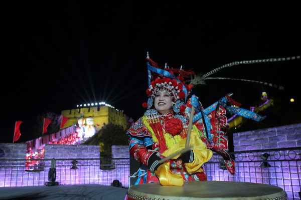 北京八達(dá)嶺長(zhǎng)城上演新年倒計(jì)時(shí)