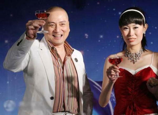 吳奇隆劉詩詩17歲之差 港臺大叔都愛找內(nèi)地嫩妻?