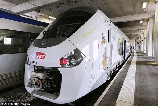 法國(guó)新列車太高無(wú)法穿隧道