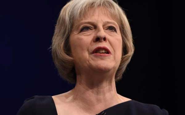 英國首相：鞋子是最愛，對(duì)鼻子不滿意