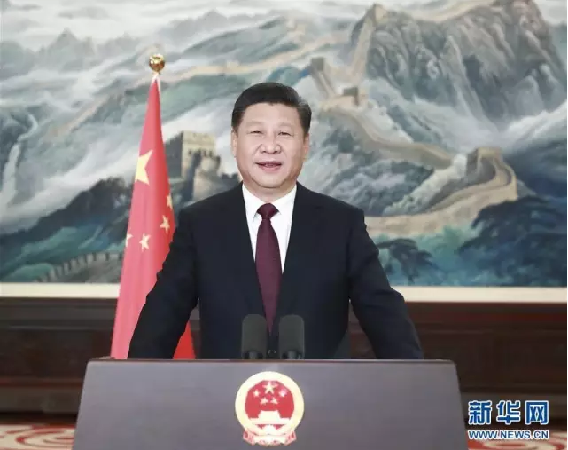 習主席的2017新年賀詞中英雙語全文，大家擼起袖子加油干！