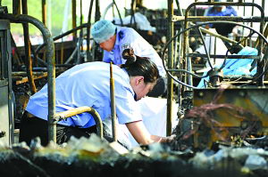 成都公交起火事件人為縱火說被指不符事實(shí)