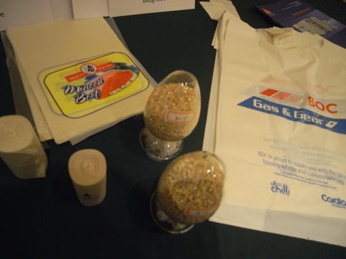 降解塑料：中國發(fā)展低碳經(jīng)濟(jì)的艱難選擇