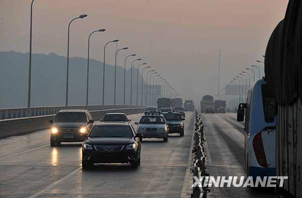 霧罩長(zhǎng)沙